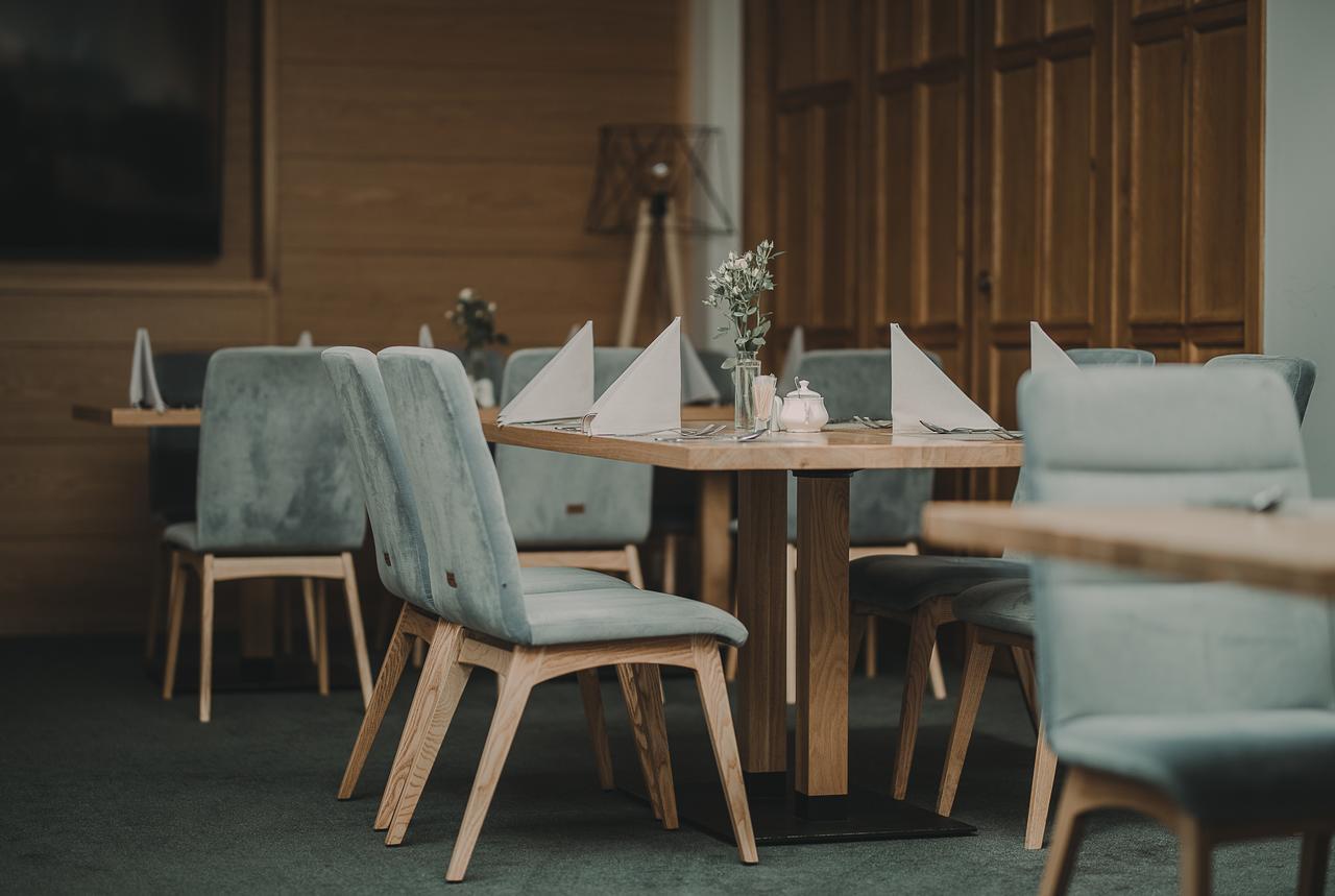 Hotel Restaurant Boss Miłosław Εξωτερικό φωτογραφία